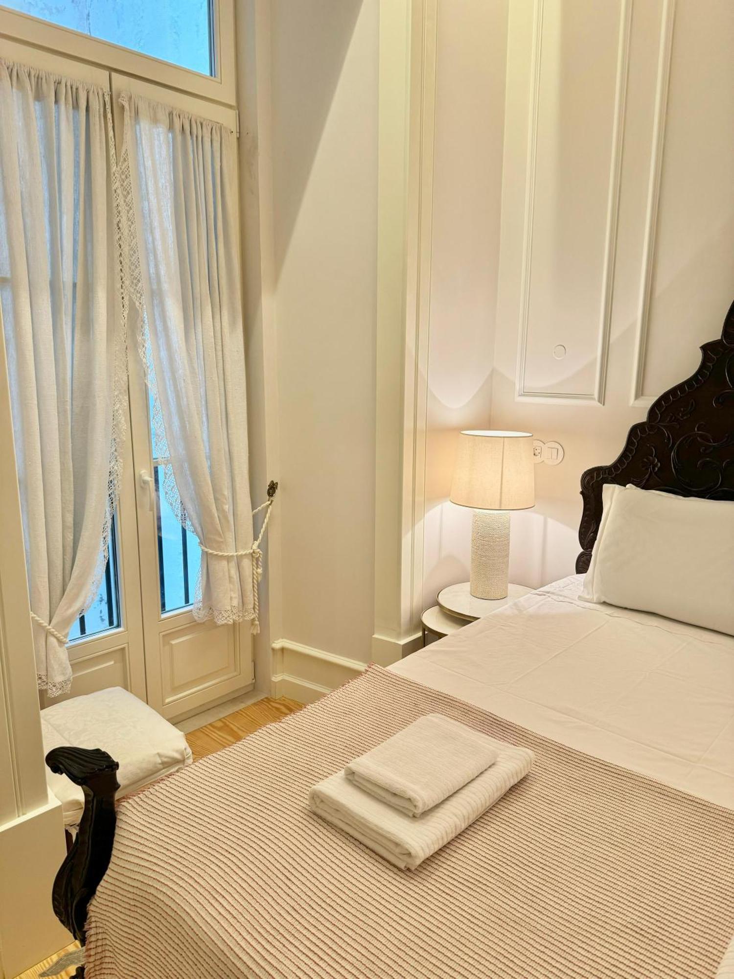 Quarto Com Banheiro Privativo Na Baixa Lisbon Exterior photo